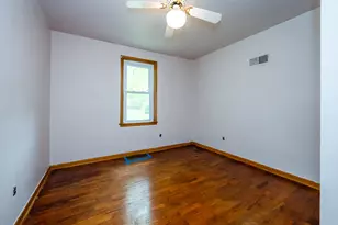 3905 Meadow Ln, Saint Joseph, MI 49085 - Photo 13
