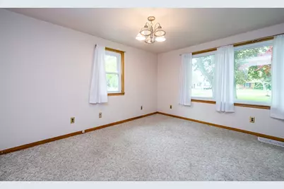 3905 Meadow Lane, Saint Joseph, MI 49085 - Photo 7