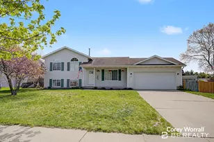 428 Sunbrook St SE, Grand Rapids, MI 49508 - Photo 1