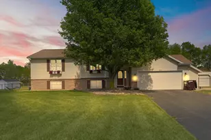 1180 Oxbow Dr, Middleville, MI 49333 - Photo 3