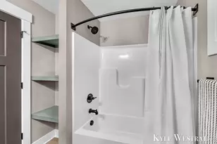 10886 Douglas Dr, Allendale, MI 49401 - Photo 27