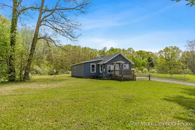 11612 Elm Avenue, Howard City, MI 49329 - Photo 5