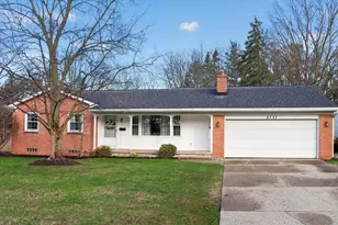 2757 Leelanau Dr NE, Grand Rapids, MI 49525 - Photo 3