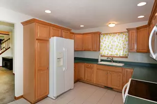 31900 Pawton Ln, Paw Paw, MI 49079 - Photo 11