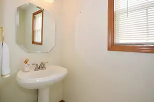 31900 Pawton Ln, Paw Paw, MI 49079 - Photo 13
