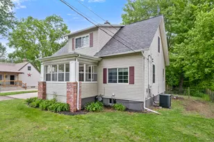 715 3 Mile Rd NE, Grand Rapids, MI 49505 - Photo 3