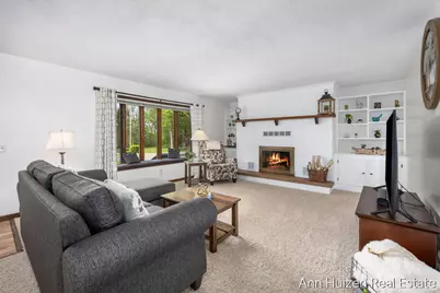 6240 Sunfish Lake Avenue NE, Rockford, MI 49341 - Photo 7