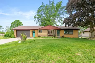 1015 Chippewa St, Jenison, MI 49428 - Photo 1