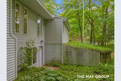 1655 Kitzbuhl Court SE, Grand Rapids, MI 49546 - Photo 47