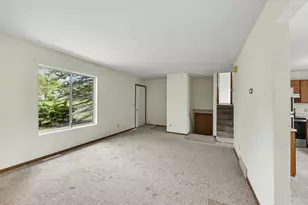 3880 Whispering Oaks Dr, Traverse City, MI 49696 - Photo 7