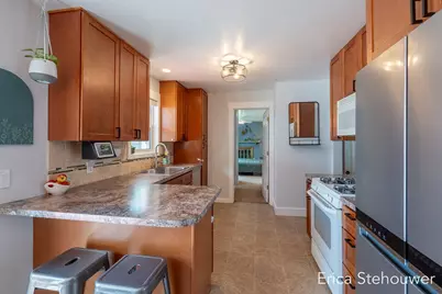 146 Sunnyview Drive SW, Grandville, MI 49418 - Photo 5