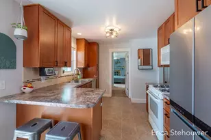 146 Sunnyview Dr SW, Grandville, MI 49418 - Photo 5