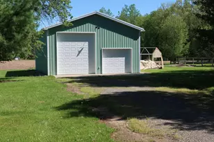 6350 Byron Rd, Howell, MI 48855 - Photo 9