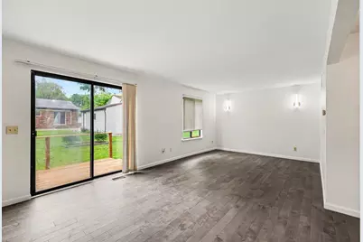 23227 Middlebelt Road, Farmington, MI 48336 - Photo 7