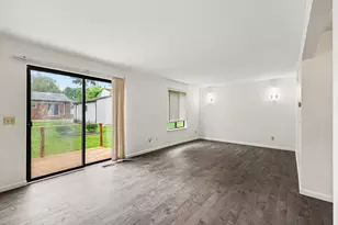 23227 Middlebelt Rd, Farmington, MI 48336 - Photo 7