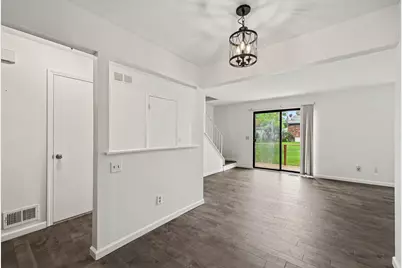 23227 Middlebelt Road, Farmington, MI 48336 - Photo 9