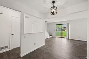 23227 Middlebelt Rd, Farmington, MI 48336 - Photo 9
