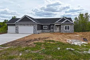 70055 Ashley Dr, Edwardsburg, MI 49112 - Photo 17