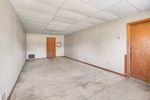 13434 M-40, Gobles, MI 49055 - Photo 23