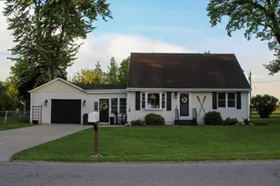 22555 Diamond Cove St, Cassopolis, MI 49031 - Photo 1