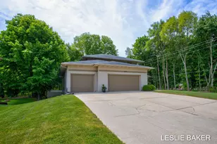 6394 Reserve Way, Holland, MI 49423 - Photo 3