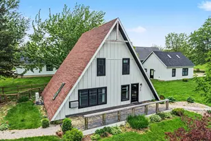 540 East Dr, South Haven, MI 49090 - Photo 1