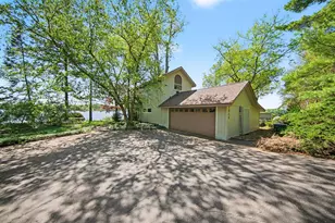 7816 Stonehedge Valley Dr, Gregory, MI 48137 - Photo 3