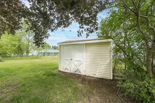 401 N Brown St, Paw Paw, MI 49079 - Photo 29