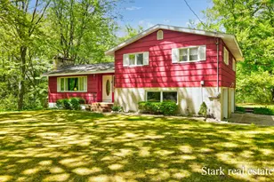 2816 E Mt Garfield Rd, Muskegon, MI 49444 - Photo 37