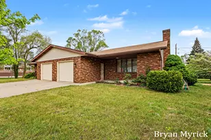 475-477 W 30th St, Holland, MI 49423 - Photo 3