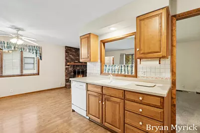 475-477 W 30th Street, Holland, MI 49423 - Photo 11