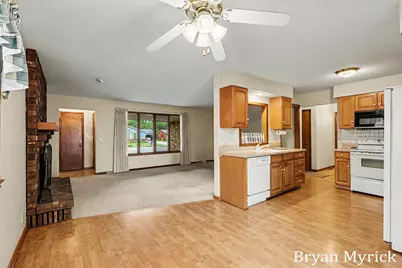 475-477 W 30th Street, Holland, MI 49423 - Photo 7