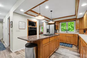 7463 Whispering Ridge St SE, Grand Rapids, MI 49546 - Photo 9