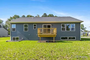 7060 Pinehurst Dr NE, Rockford, MI 49341 - Photo 31