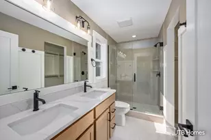 7060 Pinehurst Dr NE, Rockford, MI 49341 - Photo 19