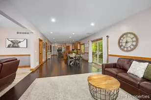 197 Leonard St NW, Grand Rapids, MI 49534 - Photo 17