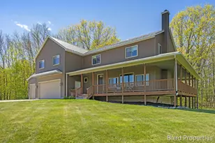 197 Leonard St NW, Grand Rapids, MI 49534 - Photo 1
