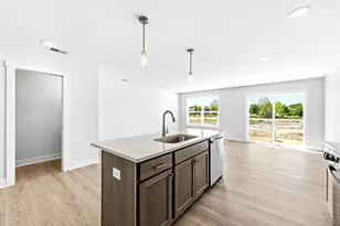 914 Indiana Ave, South Haven, MI 49090 - Photo 5