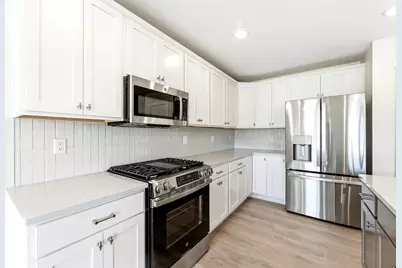 914 Indiana Avenue #14, South Haven, MI 49090 - Photo 3
