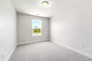 914 Indiana Ave, South Haven, MI 49090 - Photo 11
