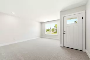 914 Indiana Ave, South Haven, MI 49090 - Photo 9