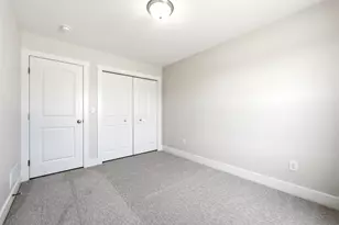 914 Indiana Ave, South Haven, MI 49090 - Photo 13