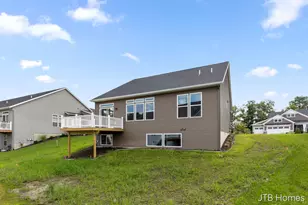 3781 Windsor Ridge Dr NE, Rockford, MI 49341 - Photo 31