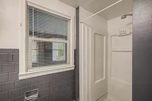 160 Goguac St W, Battle Creek, MI 49015 - Photo 15