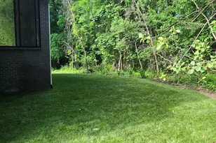 5850 Windrift Ct, West Bloomfield, MI 48324 - Photo 3