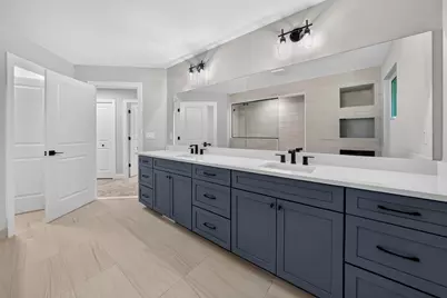5850 Windrift Court, West Bloomfield, MI 48324 - Photo 17