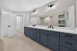5850 Windrift Ct, West Bloomfield, MI 48324 - Photo 17