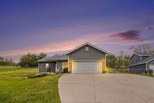 31800 Pine Ridge Cir, Lawton, MI 49065 - Photo 1