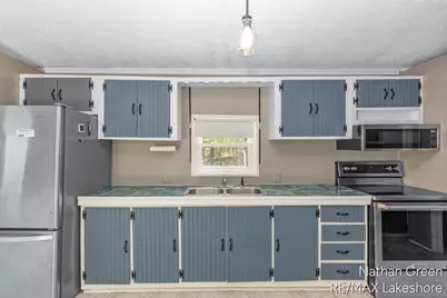 957 Maple Street, Pullman, MI 49450 - Photo 9