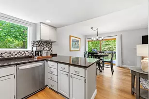 245 Ballantrae Ct, Kalamazoo, MI 49006 - Photo 9